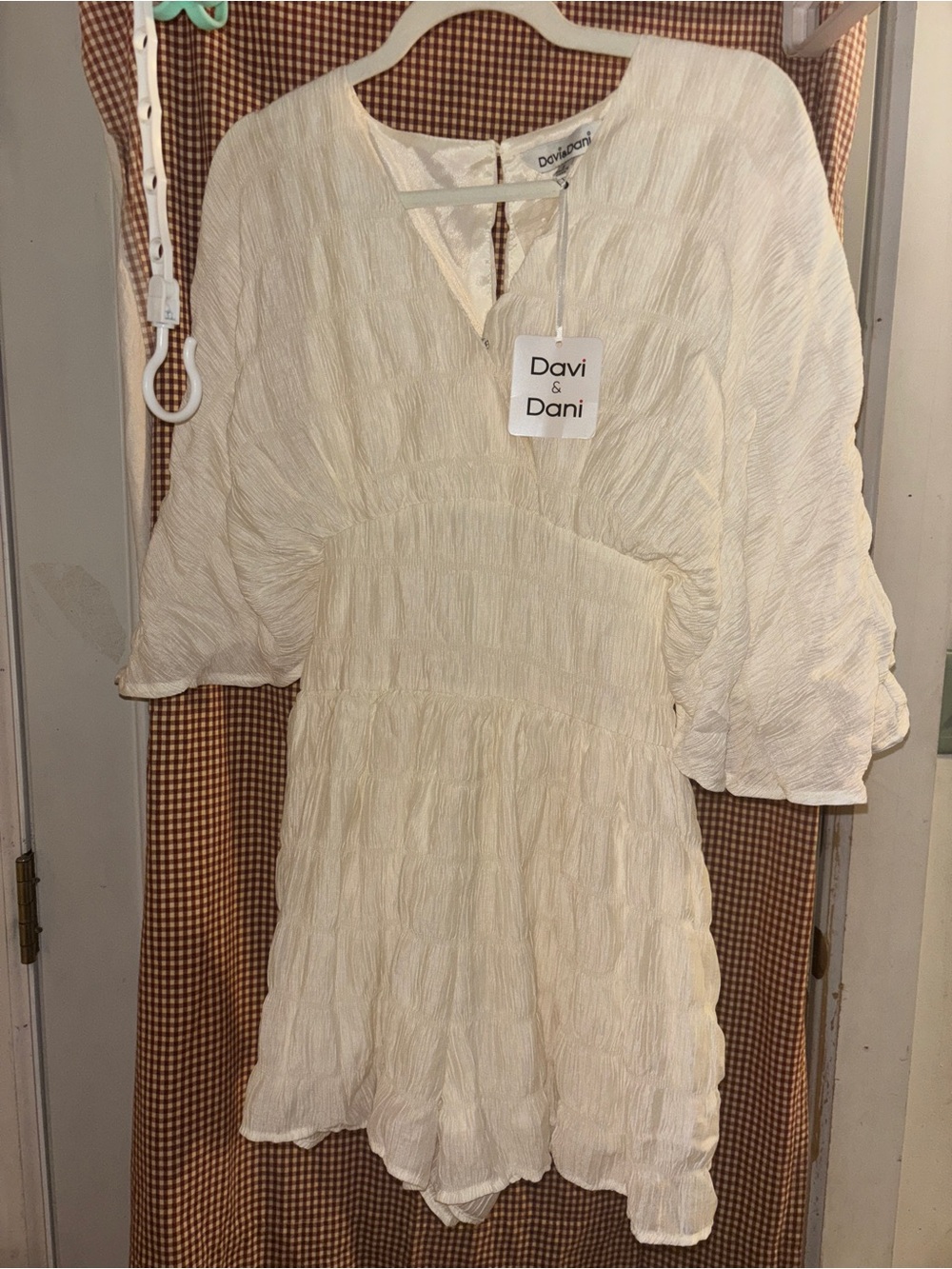 DAVI & DANI Cream Textured Mini Dress Beautiful NWT Add cowgirl boots !